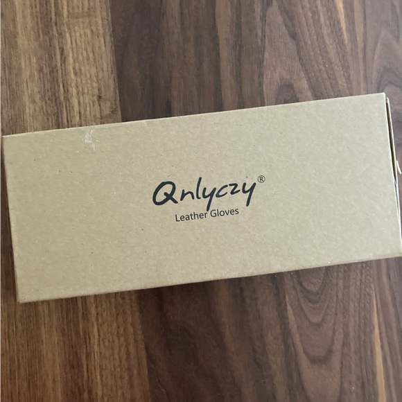 Leather Lined Gloves - Picture 2 of 4